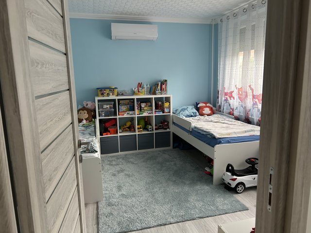 Eladó panellakás, Budapesten, XXI. kerületben 77.9 M Ft, 4 szobás
