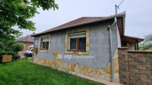 Eladó családi ház, Balmazújvárosban 85.5 M Ft, 3 szobás