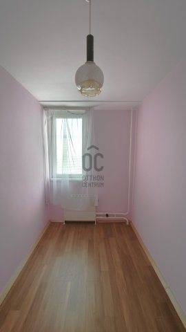 Eladó panellakás, Debrecenben 38.9 M Ft, 2 szobás
