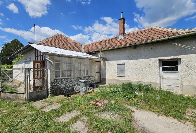 Eladó családi ház, Szihalmon 15.5 M Ft, 3 szobás