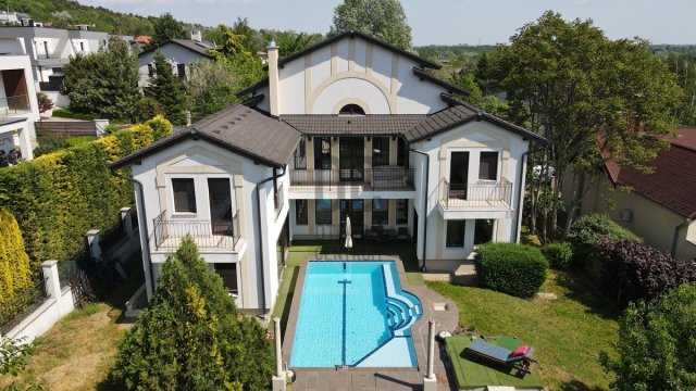 Eladó családi ház, Budapesten, III. kerületben 395 M Ft