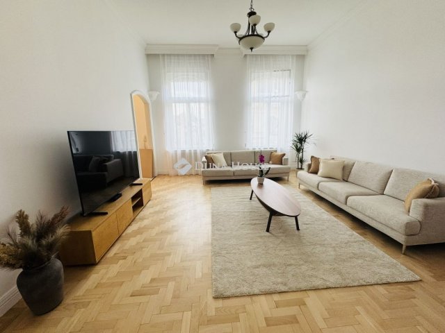 Kiadó téglalakás, albérlet, Budapesten, V. kerületben, 3 szobás