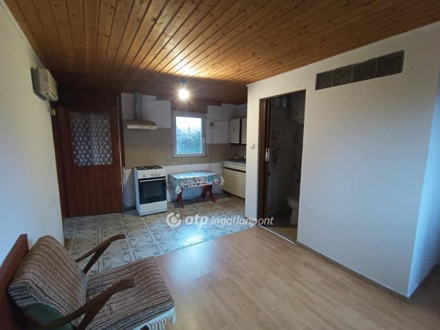 Eladó nyaraló, Monorierdőn 21 M Ft, 1+1 szobás