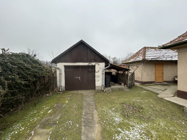 Eladó családi ház, Pilisen 38.5 M Ft, 2 szobás