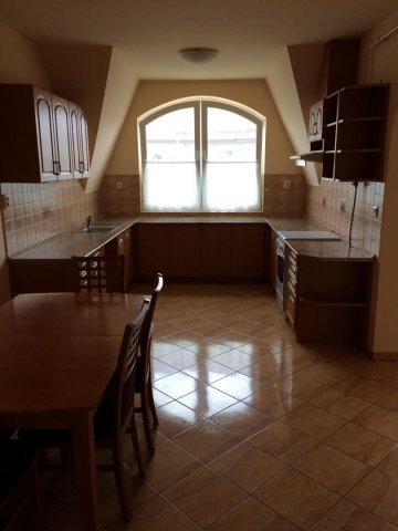 Kiadó téglalakás, albérlet, Debrecenben 270 E Ft / hó, 3 szobás