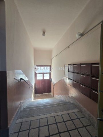 Eladó téglalakás, Budapesten, X. kerületben 38 M Ft, 1 szobás