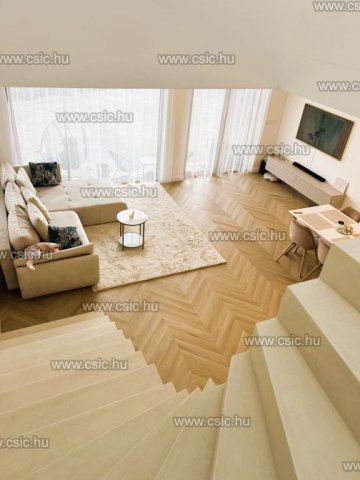 Eladó családi ház, Vácon 149.99 M Ft, 5 szobás