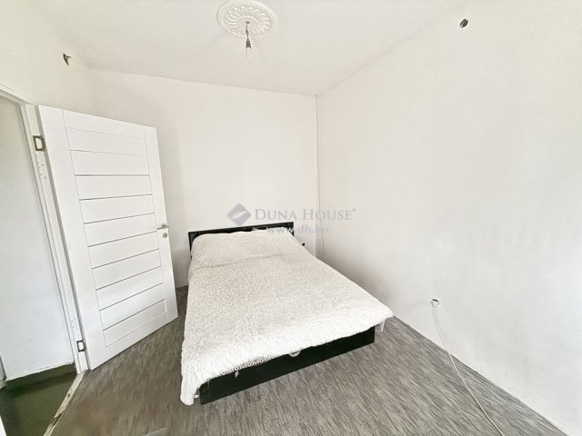 Eladó családi ház, Budapesten, XVIII. kerületben 129.9 M Ft