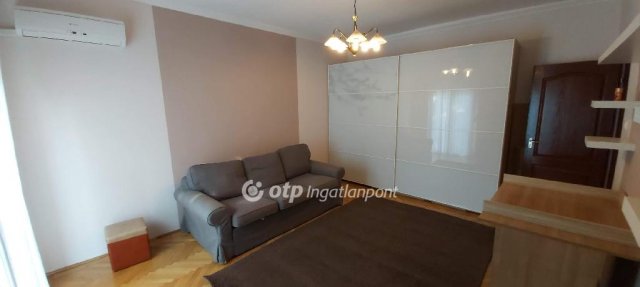 Eladó téglalakás, Szigetszentmiklóson 47.9 M Ft, 2 szobás