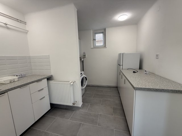 Kiadó téglalakás, albérlet, Nyergesújfaluban 120 E Ft / hó