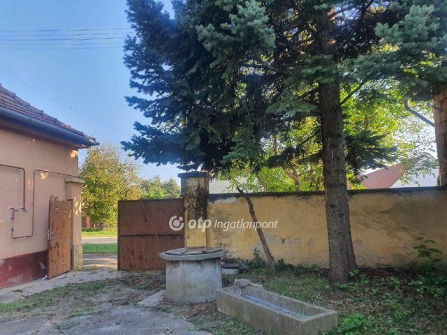 Eladó családi ház, Tüskeváron 19.9 M Ft, 4 szobás