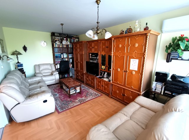Eladó téglalakás, Debrecenben, Kassai úton 92 M Ft, 2+2 szobás