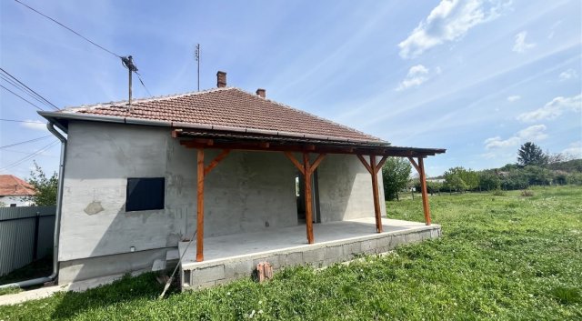 Eladó családi ház, Sarkadon 17 M Ft, 2 szobás