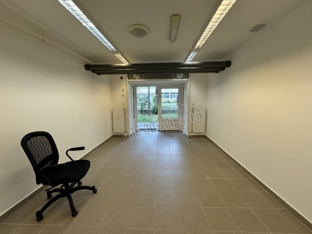Eladó üzlethelyiség, Mosonmagyaróváron 32.99 M Ft