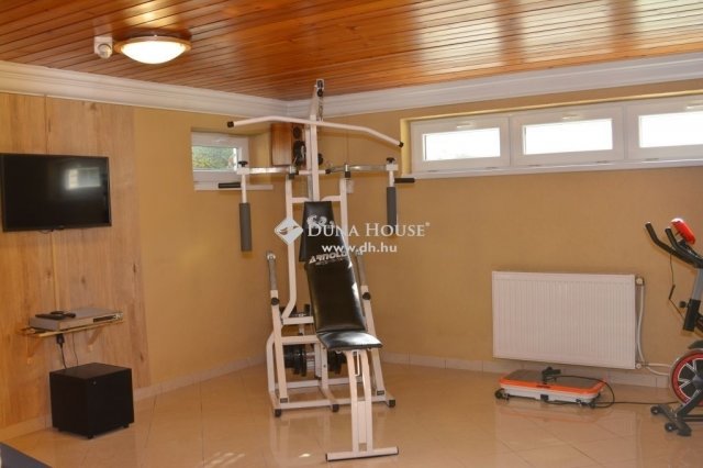 Eladó családi ház, Kecskeméten 165 M Ft, 6 szobás