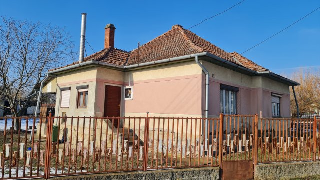 Eladó családi ház, Jászszentandráson 17.5 M Ft, 3 szobás