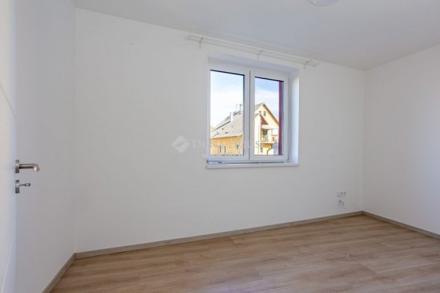 Eladó téglalakás, Budapesten, XIX. kerületben 94.9 M Ft