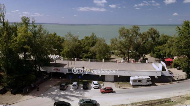 Eladó családi ház, Balatonakarattyán 89 M Ft, 2+4 szobás