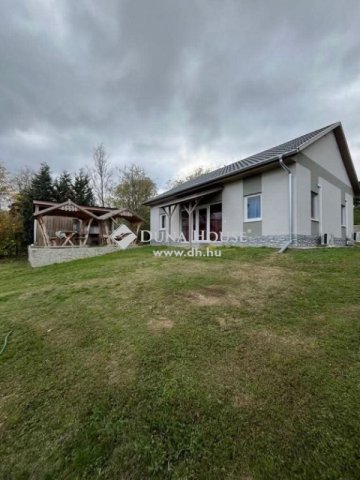 Eladó családi ház, Telekin 65 M Ft, 5 szobás
