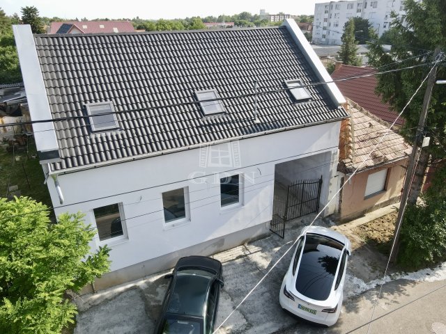Eladó ikerház, Gyöngyösön 59.9 M Ft, 5 szobás