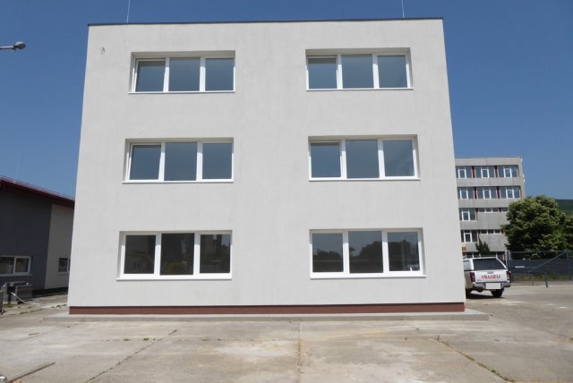 Kiadó iroda, Pécsett, Nyugati ipari úton 641 E Ft / hó