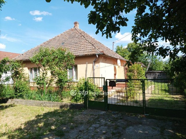 Eladó családi ház, Sárospatakon 26.5 M Ft, 2 szobás