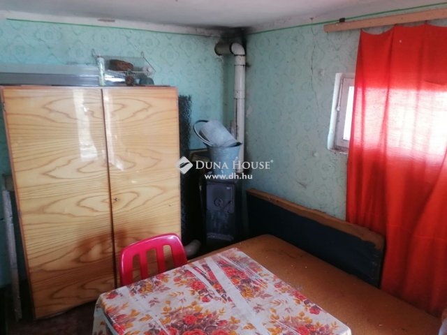Eladó telek, Hatvanban 5.5 M Ft / költözzbe.hu