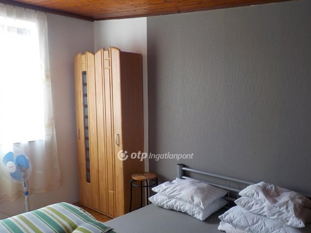 Eladó családi ház, Balatonbogláron 96 M Ft, 5 szobás