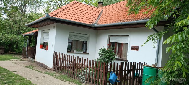 Eladó családi ház, Délegyházán 65.5 M Ft, 2+1 szobás