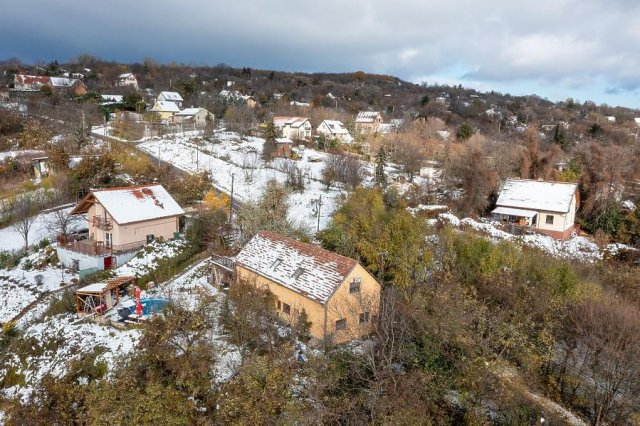 Eladó családi ház, Budapesten, III. kerületben 139.9 M Ft