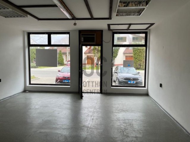 Eladó üzlethelyiség, Pakson 34 M Ft / költözzbe.hu