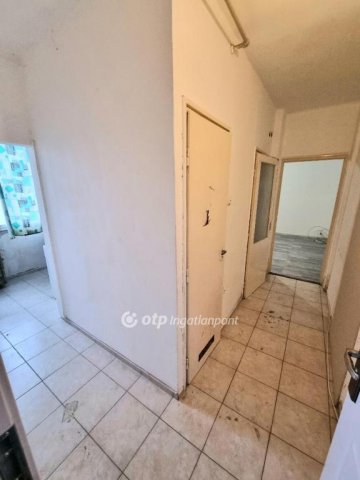 Eladó panellakás, Bátonyterenyén 8.2 M Ft, 1 szobás