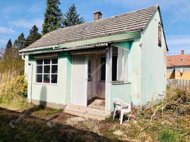 Eladó családi ház, Zákányfalun 6.75 M Ft, 1 szobás