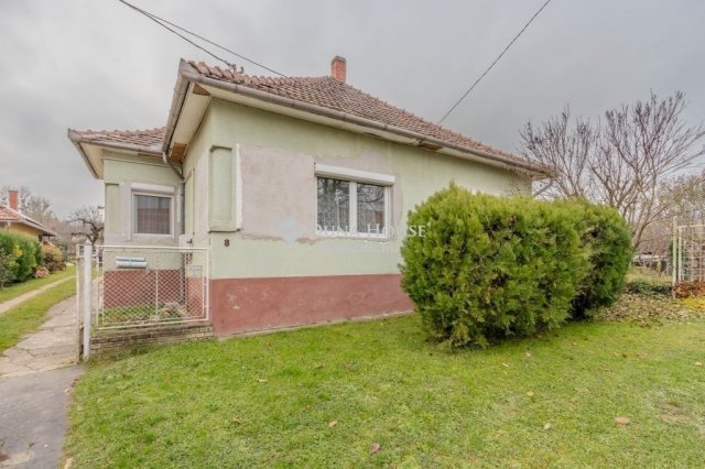 Eladó családi ház, Zalaegerszegen 49.9 M Ft, 3 szobás