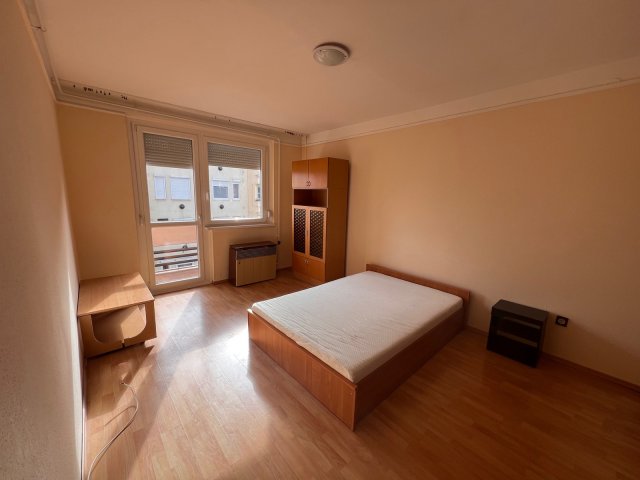 Eladó téglalakás, Nyíregyházán 31.5 M Ft, 1+1 szobás