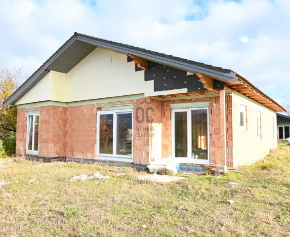 Eladó családi ház, Székesfehérvárott 112 M Ft, 5 szobás