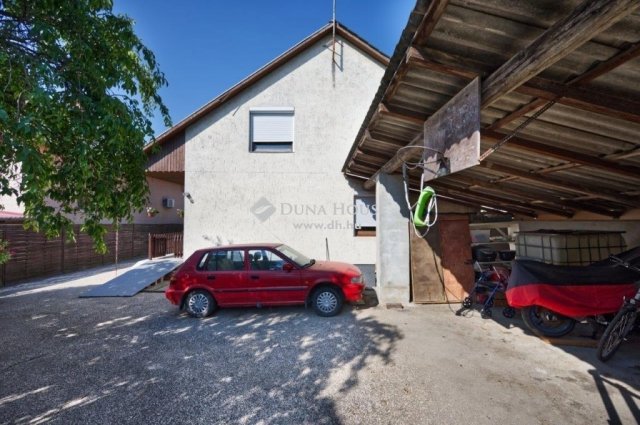 Eladó családi ház, Sóskúton 105 M Ft, 4 szobás