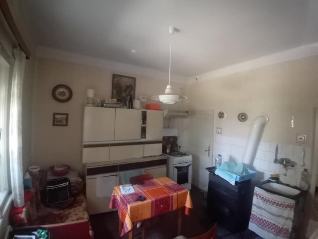 Eladó családi ház, Apcon 17.9 M Ft, 3 szobás