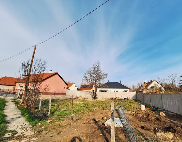 Eladó telek, Győrzámolyon 25 M Ft / költözzbe.hu