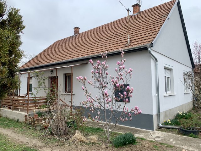 Eladó családi ház, Lajosmizsén 52.8 M Ft, 4 szobás