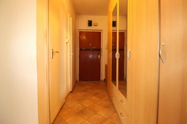 Eladó panellakás, Győrött 42.8 M Ft, 2 szobás