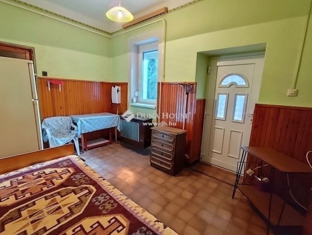 Eladó családi ház, Vecsésen 37.5 M Ft, 3 szobás
