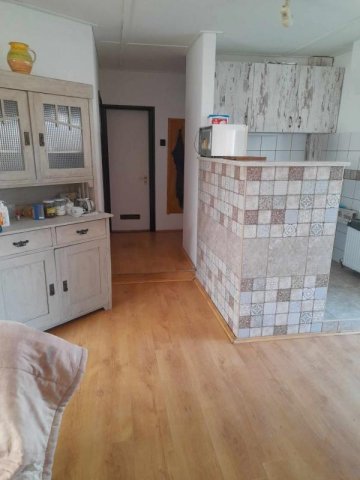 Kiadó téglalakás, albérlet, Pécsett 320 E Ft / hó, 3+1 szobás