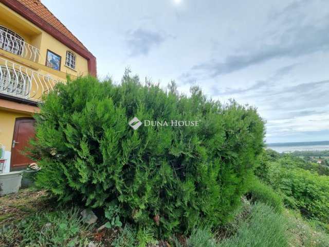 Eladó nyaraló, Velencén 87.9 M Ft, 2 szobás
