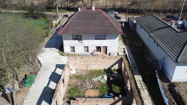 Eladó családi ház, Isaszegen 65 M Ft, 4 szobás