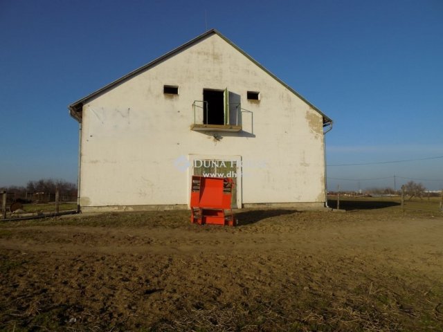 Eladó ipari ingatlan, Debrecenben 235 M Ft / költözzbe.hu