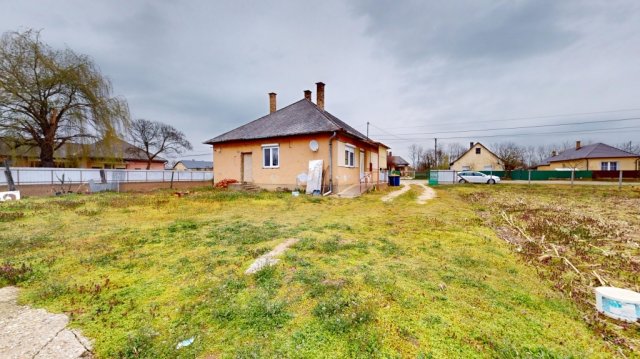 Eladó családi ház, Ófehértón 20 M Ft, 2+1 szobás