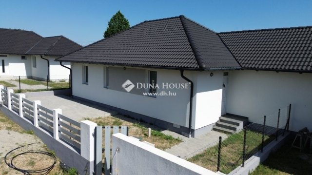 Eladó családi ház, Üllőn 76 M Ft, 4 szobás