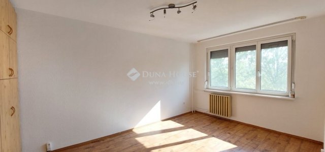 Kiadó téglalakás, albérlet, Tatabányán 150 E Ft / hó
