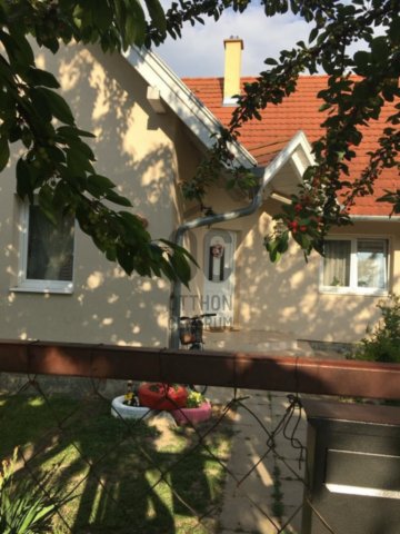 Eladó családi ház, Balatonvilágoson 165 M Ft, 5 szobás